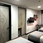 Boutique City Center 2