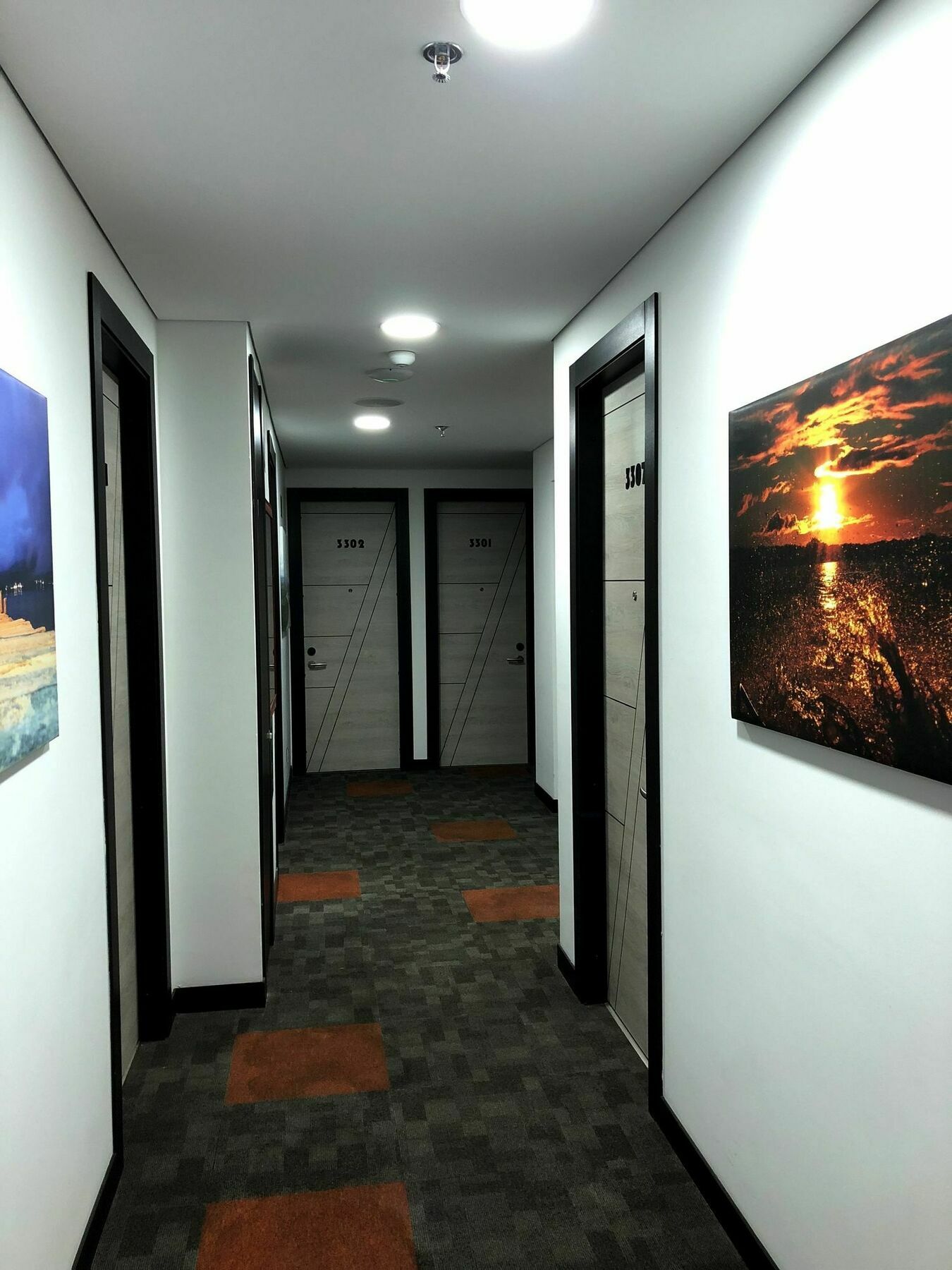 Boutique Center 2